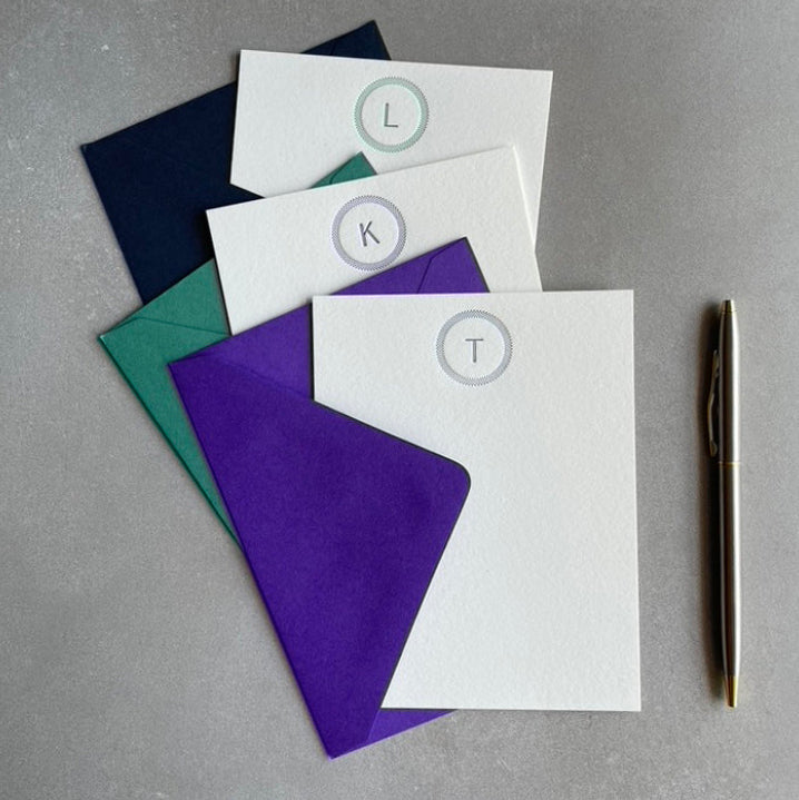 The Simple Circle Notecard